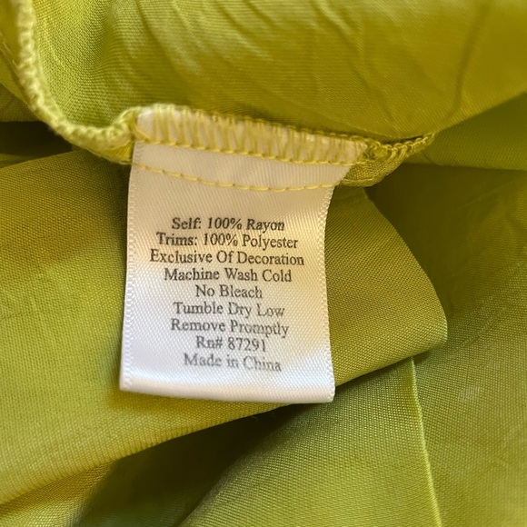 Johnny Was Green Embroidered Button Down Shirt. NWOT Retails for 195.00 - Picture 8 of 9